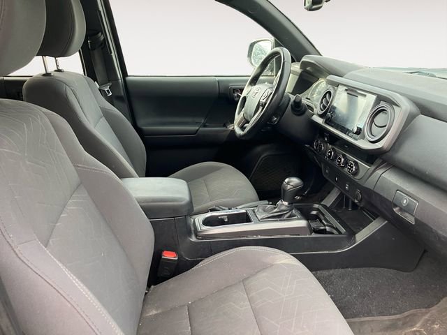 Used 2017 Toyota Tacoma TRD Off-Road w/ Tow Package (A/T) AWD/4WD image 15