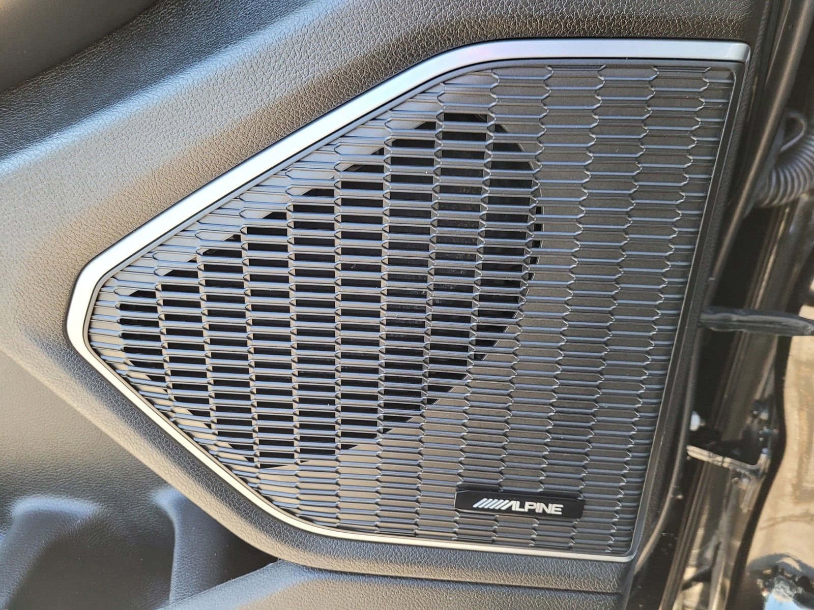 Used 2023 Jeep Grand Cherokee Trailhawk w/ Advanced Protech Group II image 28