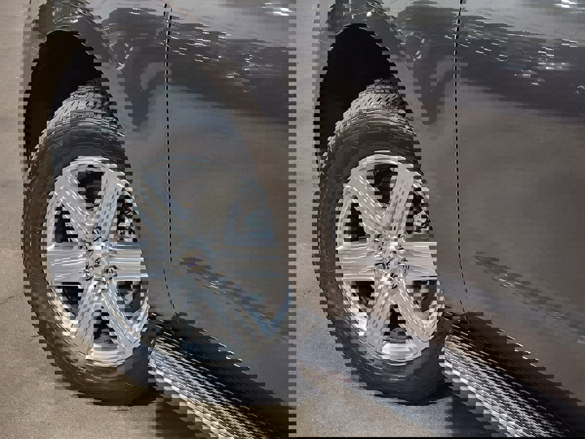 Used 2021 Ford Expedition Max XLT image 23