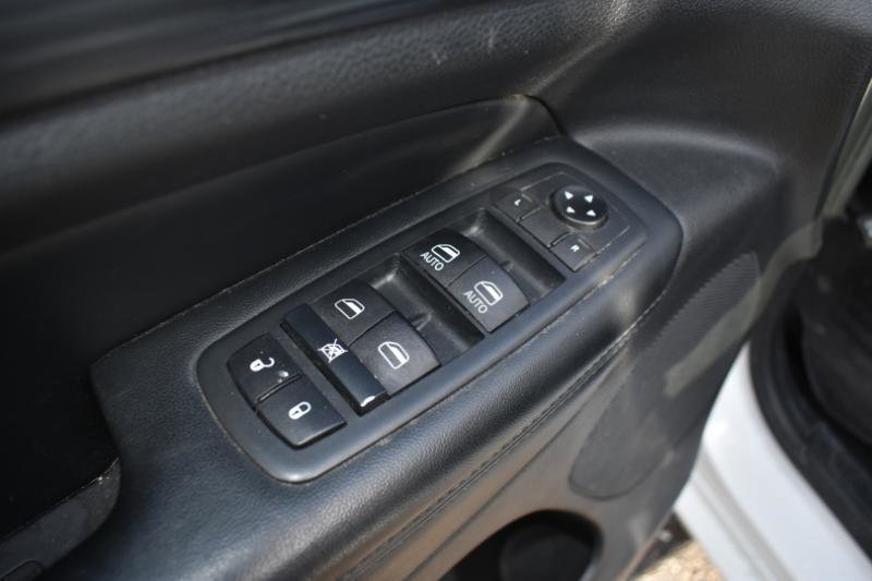Used 2020 Jeep Grand Cherokee Altitude AWD/4WD image 26