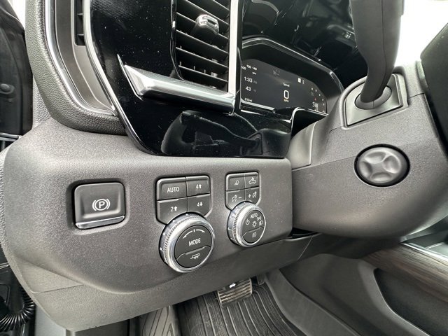 New 2026 GMC Sierra 1500 SLT image 16