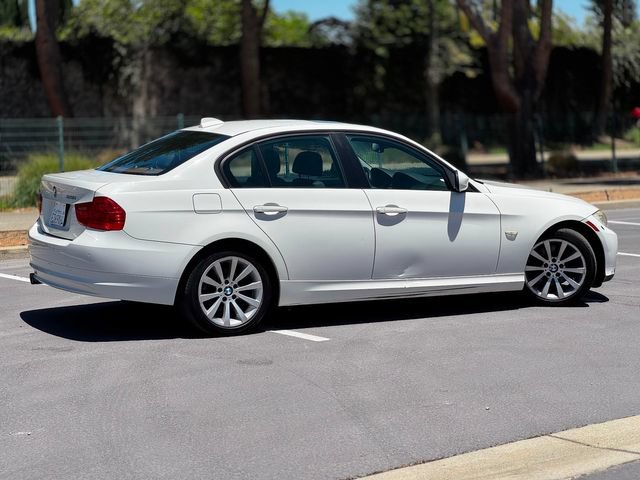 Used 2009 BMW 328i Sedan RWD image 4