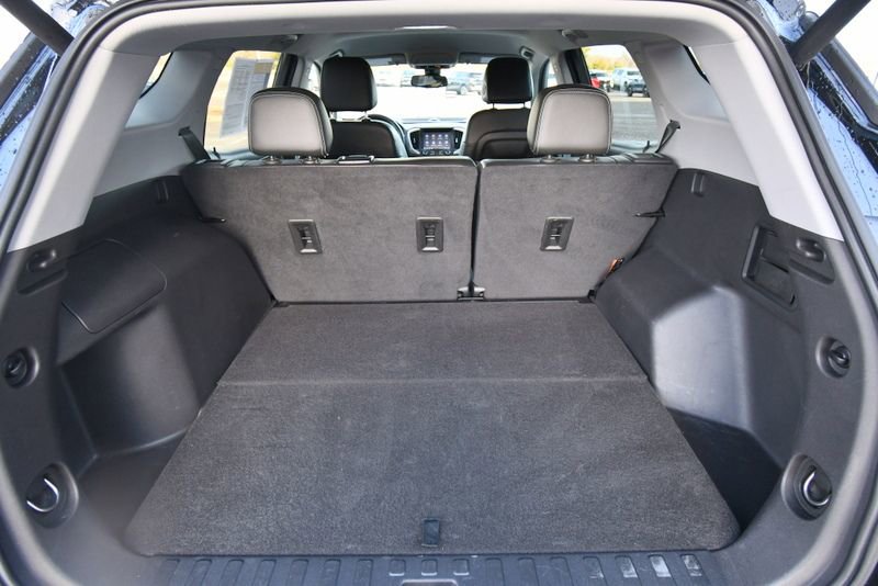 Used 2023 GMC Terrain SLT AWD/4WD image 6