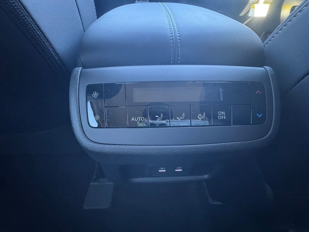 New 2026 Nissan Pathfinder SL image 23