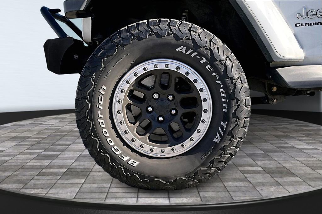 Certified 2020 Jeep Gladiator Overland image 33