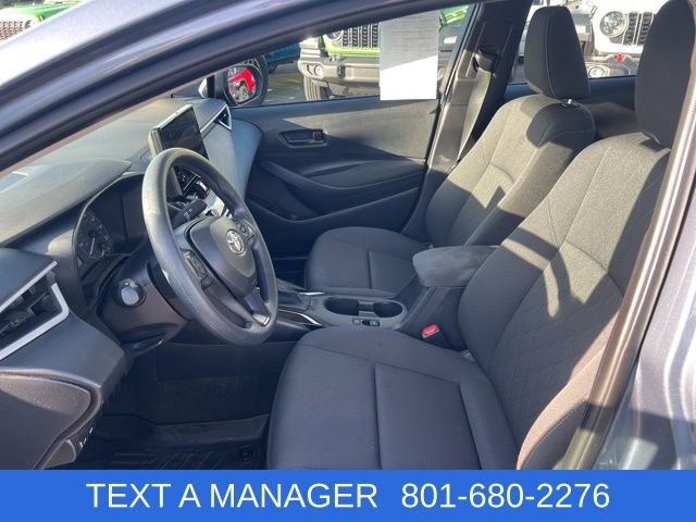 Used 2025 Toyota Corolla LE FWD image 11