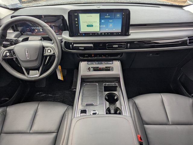 New 2026 Lincoln Aviator 2WD w/ Jet Appearance Package image 13