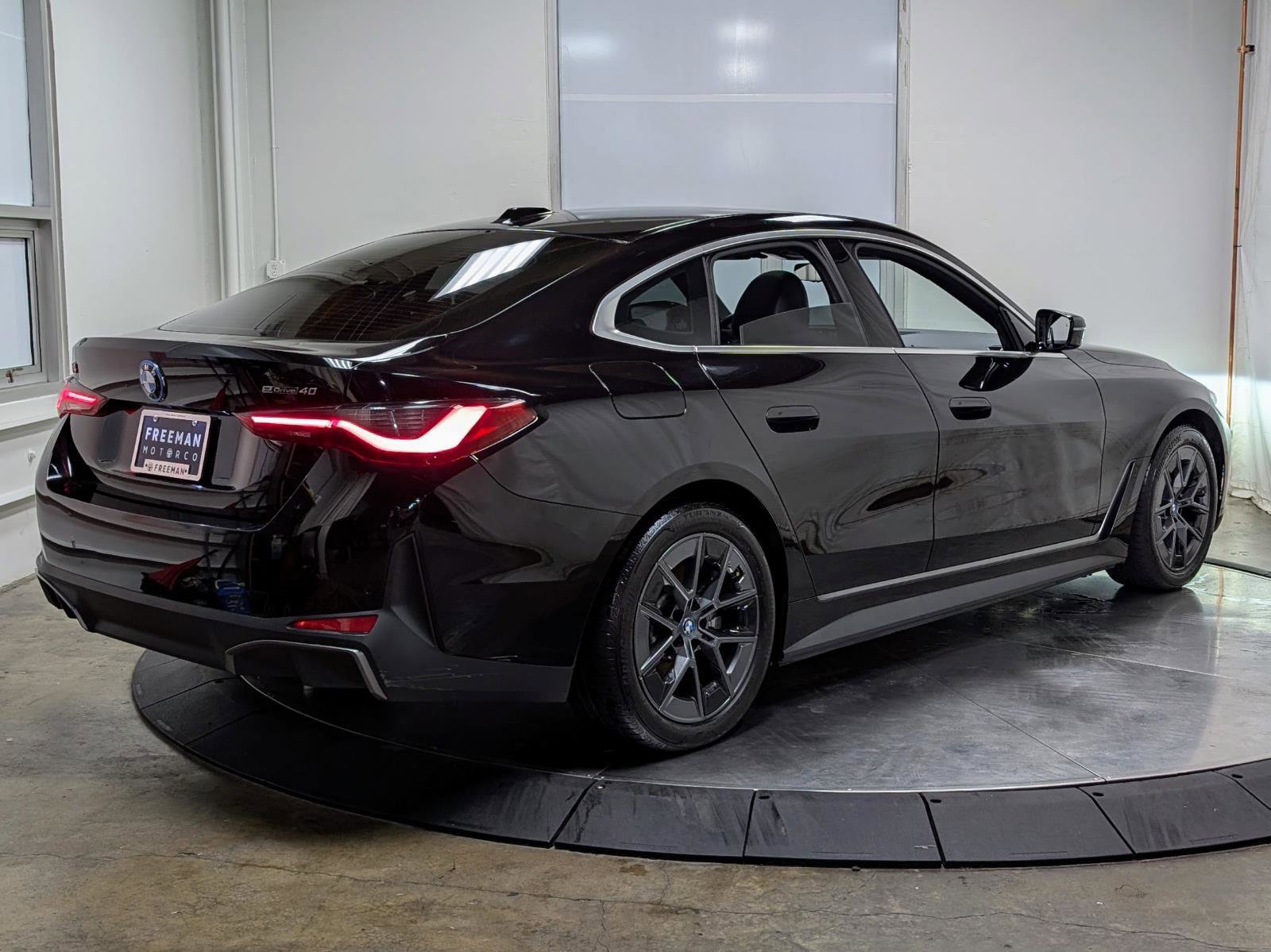 Used 2023 BMW i4 eDrive40 w/ Premium Package image 9