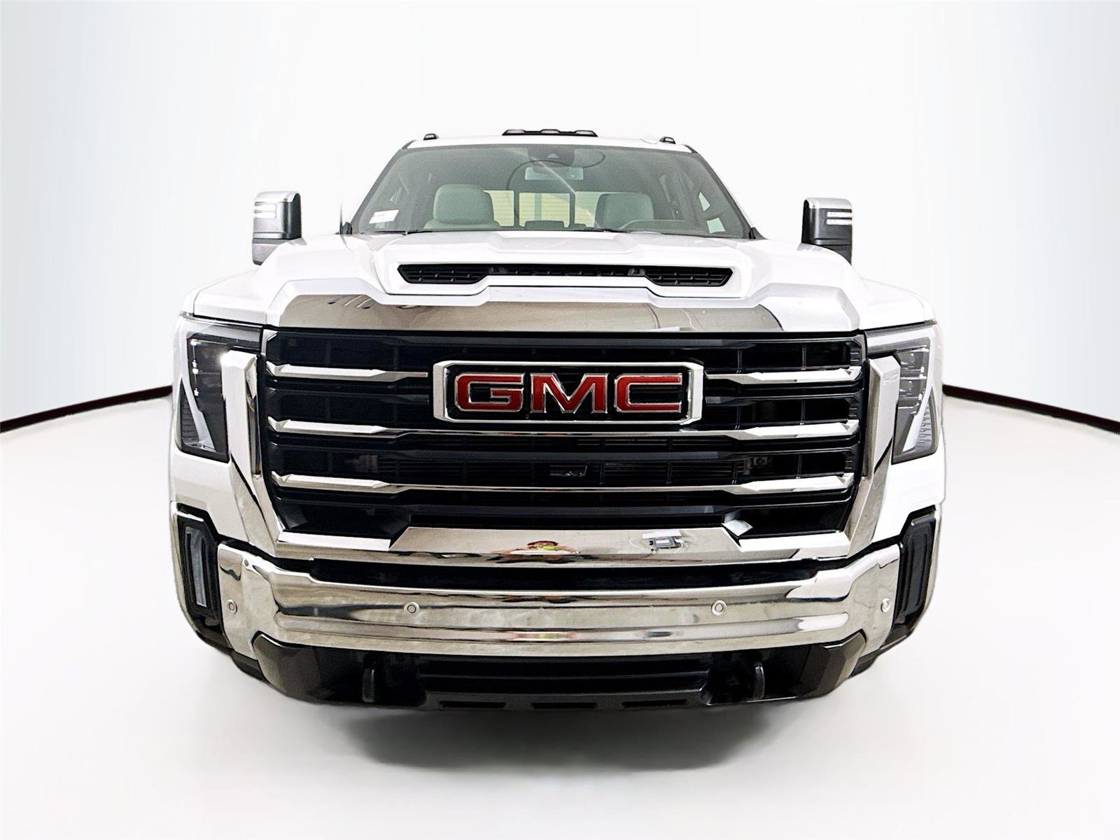 Used 2025 GMC Sierra 3500 SLT w/ SLT Convenience Package image 2