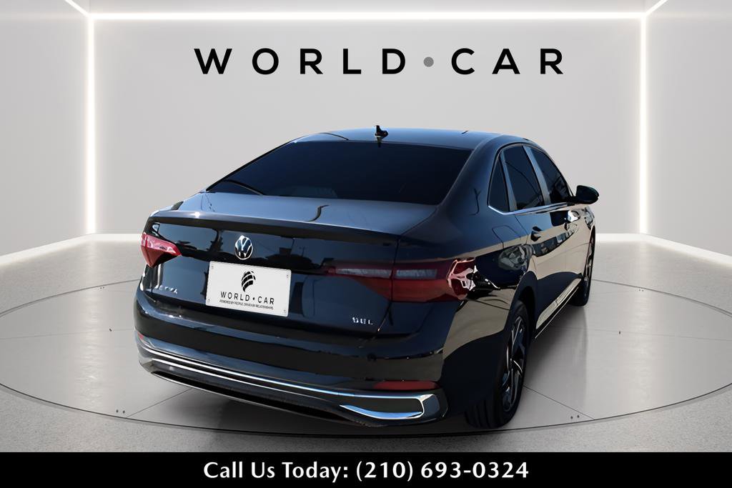 Used 2023 Volkswagen Jetta SEL FWD image 7