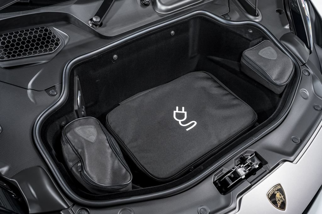 Used 2026 Lamborghini Temerario AWD/4WD image 44