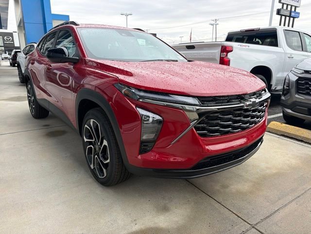 New 2026 Chevrolet Trax RS w/ Sunroof Package FWD image 1