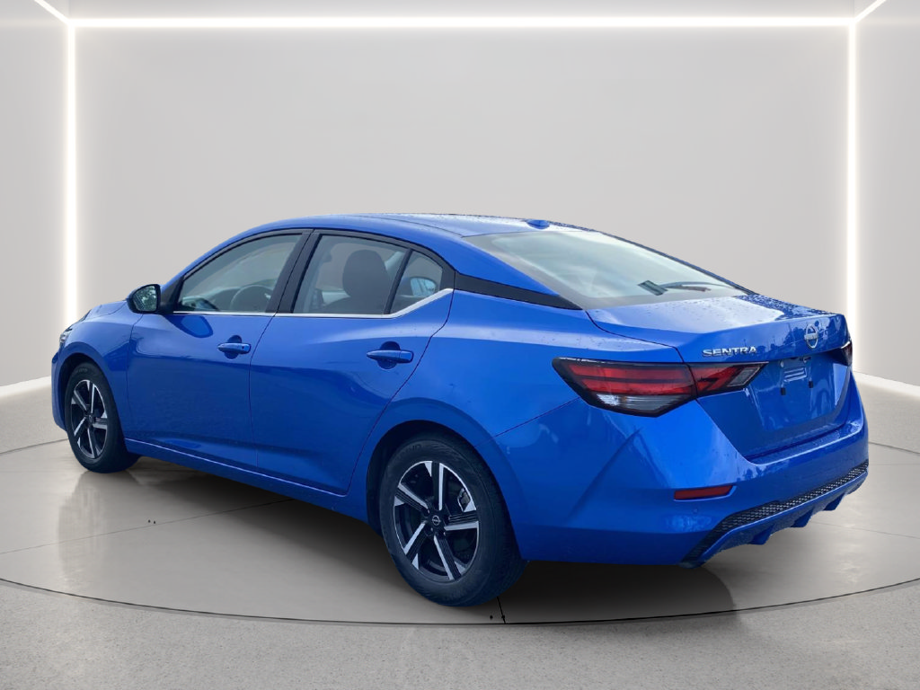 Used 2025 Nissan Sentra SV FWD image 2