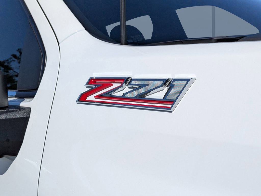 Used 2025 Chevrolet Silverado 2500 LTZ w/ Z71 Chrome Sport Edition image 12