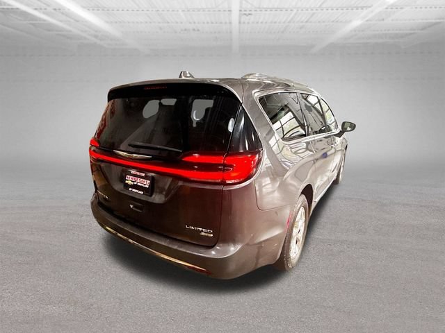 Used 2021 Chrysler Pacifica Limited w/ Premium & Safety Sphere Group AWD/4WD image 6