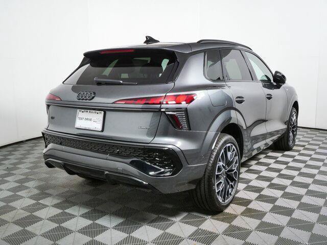 New 2026 Audi Q3 quattro 2.0T AWD/4WD image 3