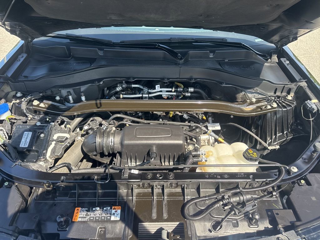 Used 2022 Ford Explorer Limited w/ Equipment Group 301A image 34