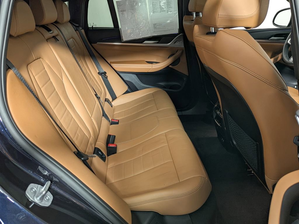 Certified 2023 BMW X4 xDrive30i w/ M Sport Package AWD/4WD image 17