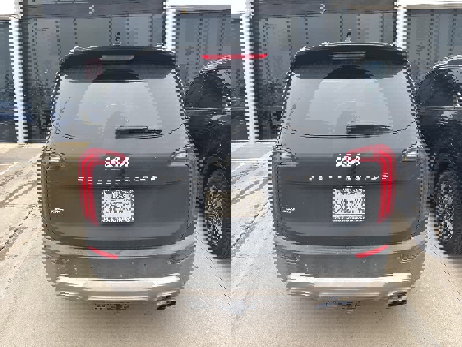 Used 2022 Kia Telluride SX w/ SX Prestige Package image 6