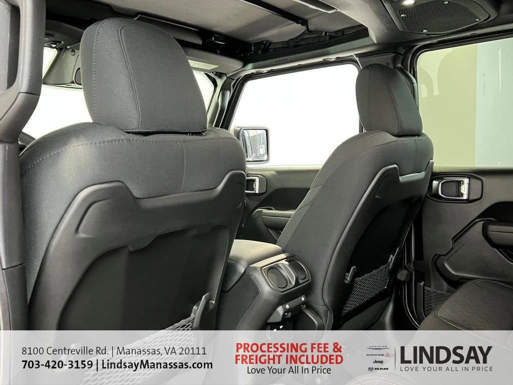 New 2026 Jeep Gladiator Mojave w/ Safety Group image 21