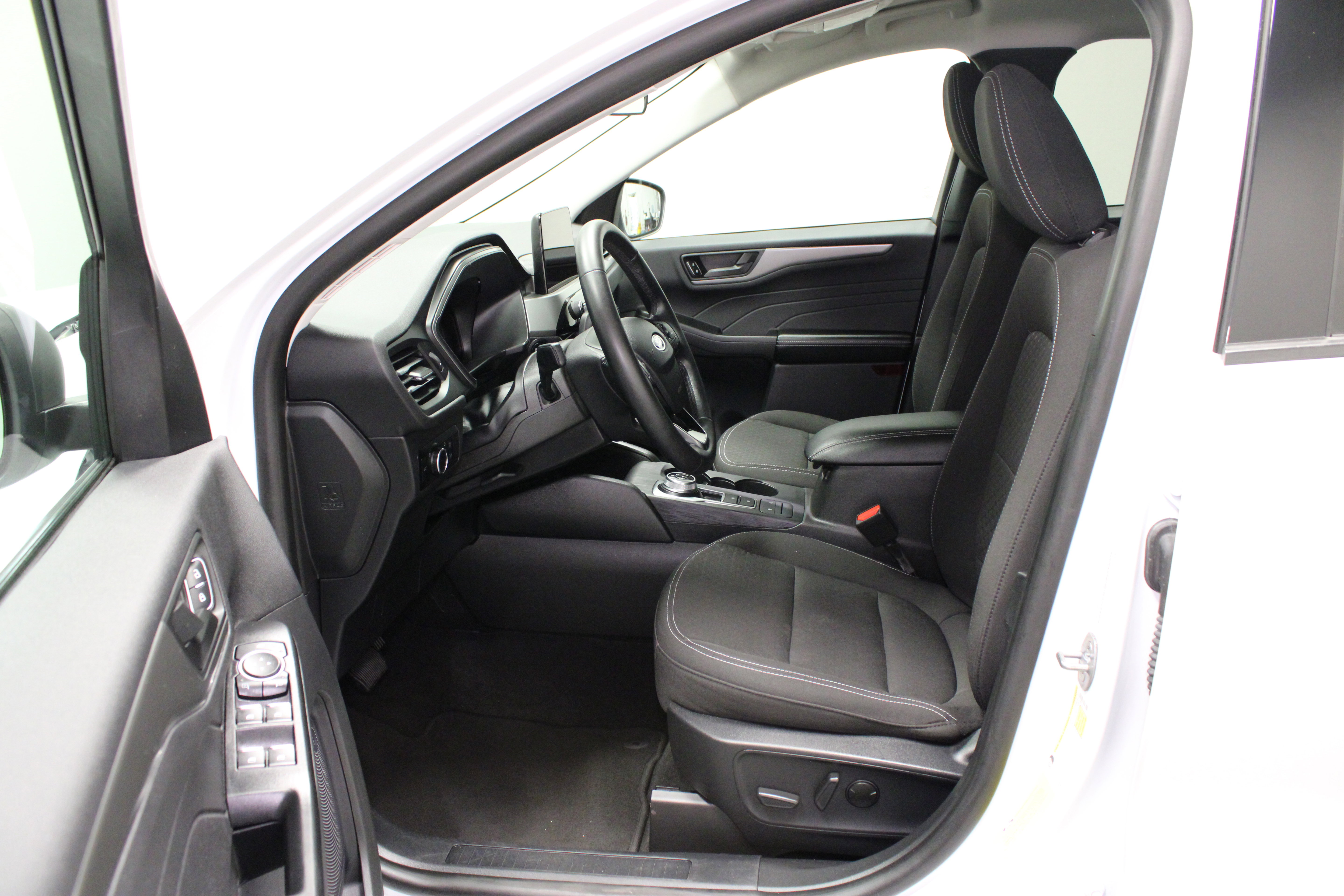 Used 2024 Ford Escape Active FWD image 17