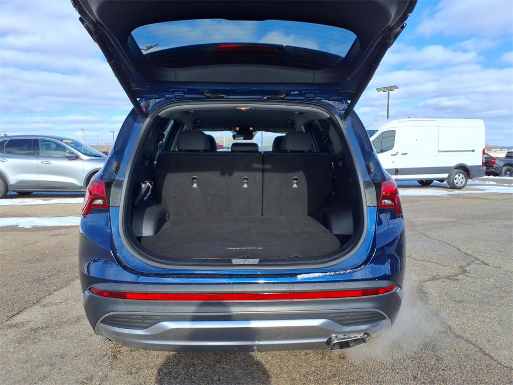 Used 2022 Hyundai Santa Fe SEL w/ Convenience Package image 5