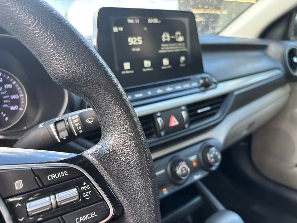 Used 2020 Kia Forte LXS FWD image 10