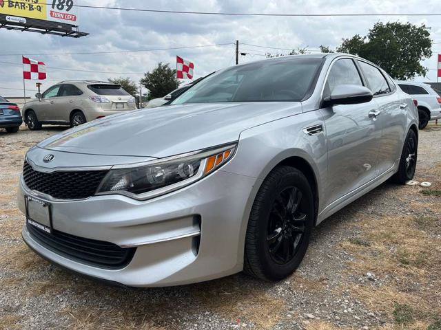 Used 2017 Kia Optima LX image 4