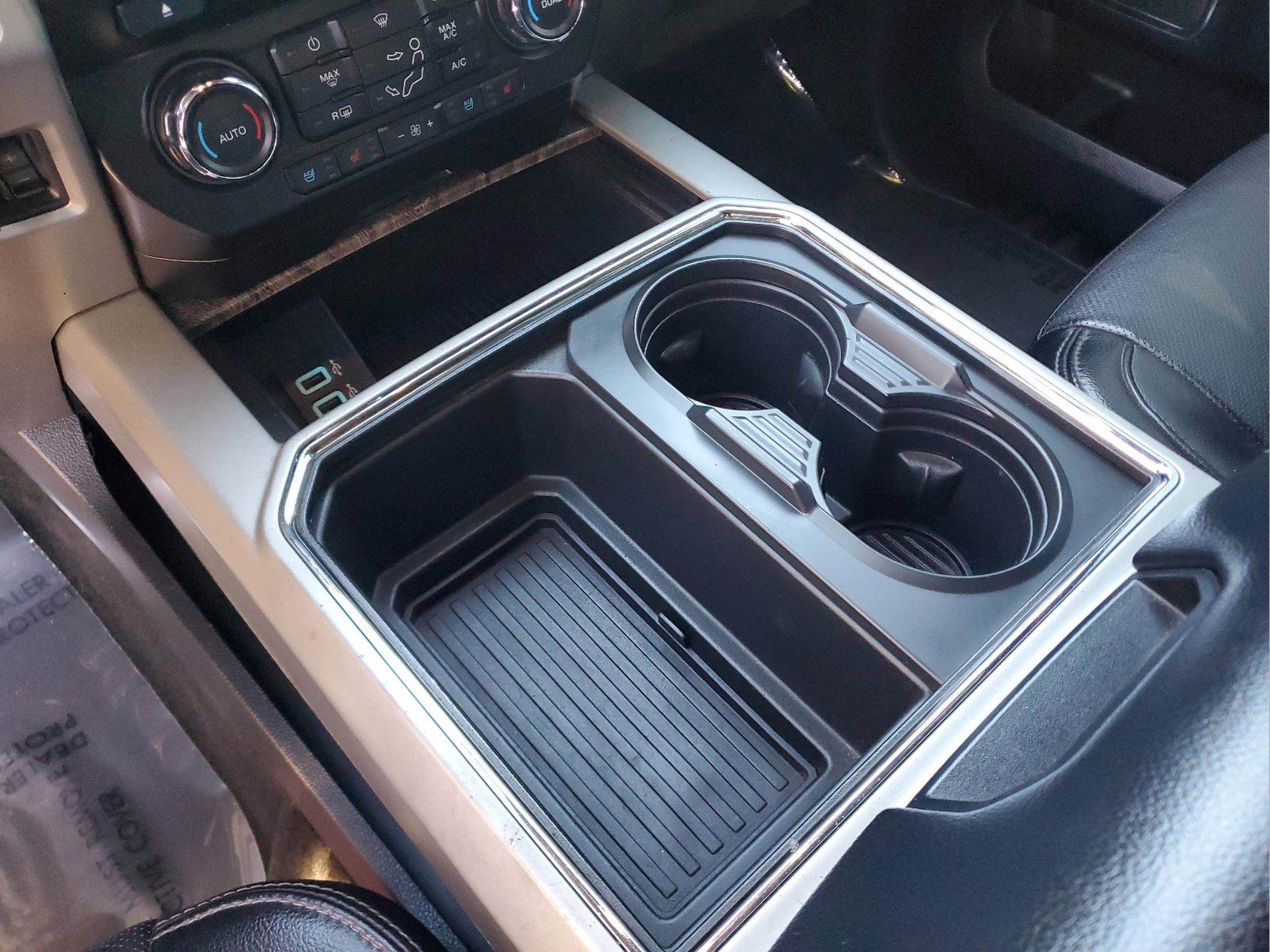 Used 2017 Ford F350 Lariat w/ Lariat Value Package image 21