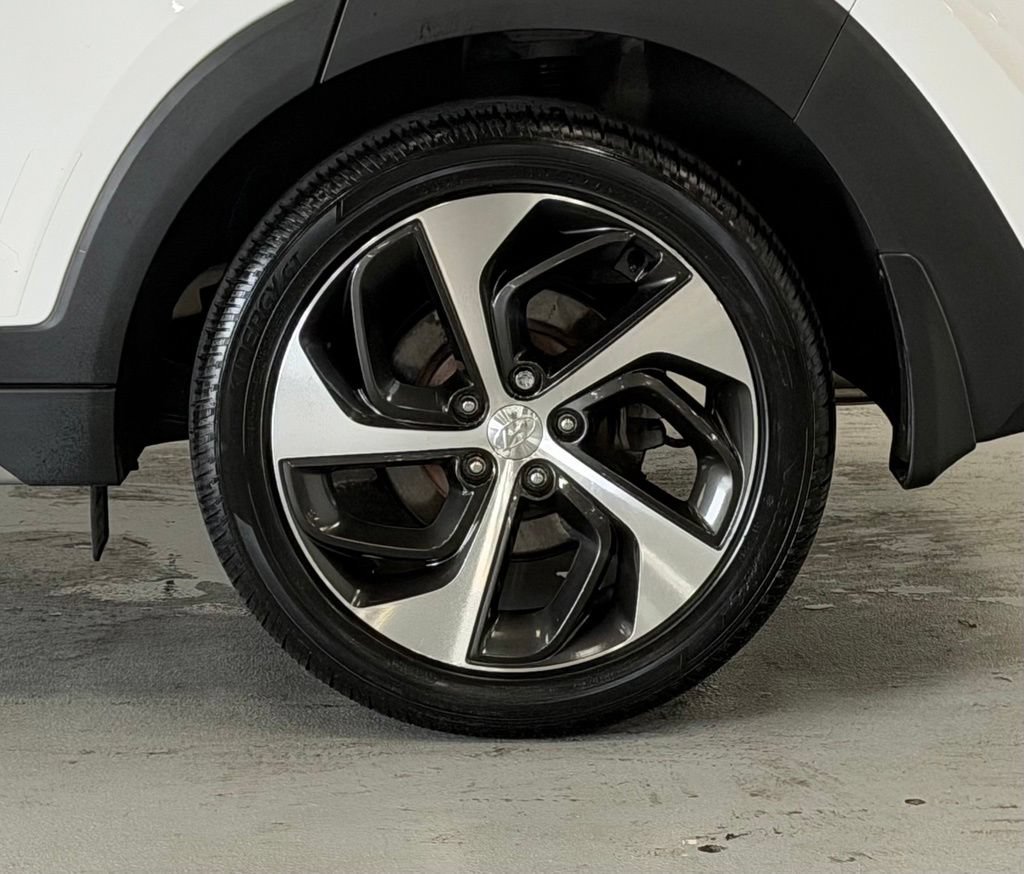 Used 2017 Hyundai Tucson Sport w/ Cargo Package AWD/4WD image 8