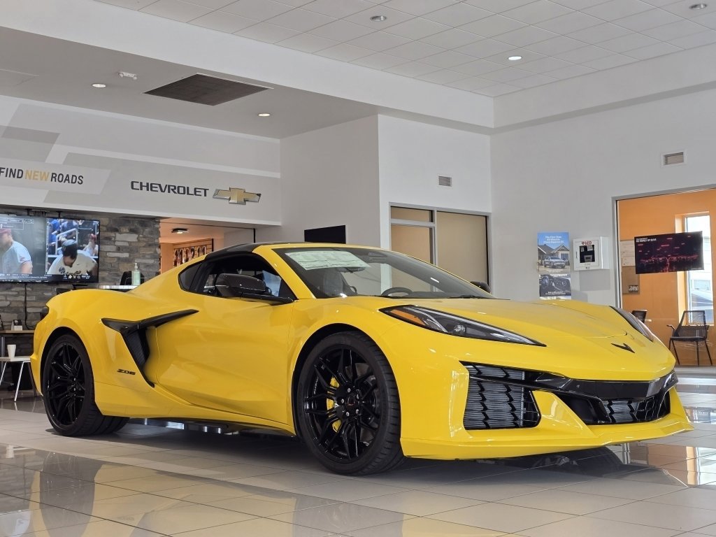 New 2025 Chevrolet Corvette Z06 w/ Battery Protection Package RWD image 2