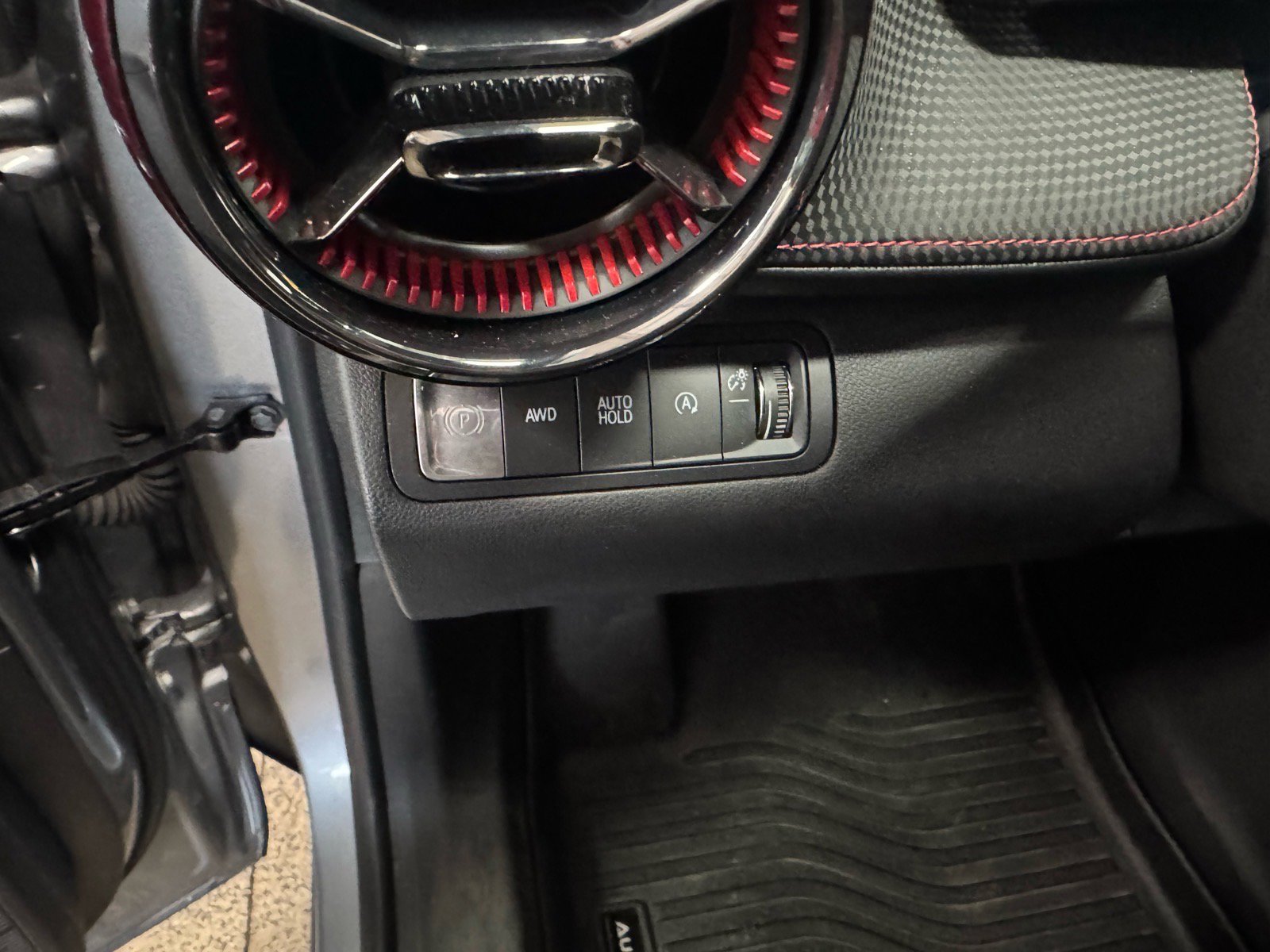 Used 2025 Chevrolet Equinox RS w/ Safety and Technology Package AWD/4WD image 18
