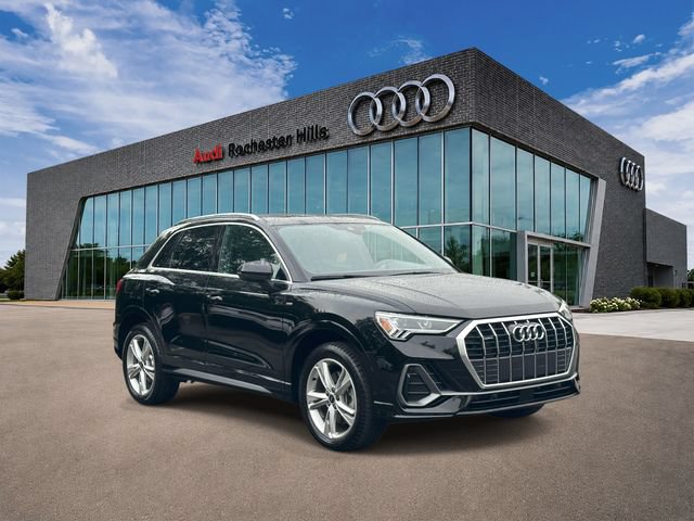 Used 2023 Audi Q3 2.0T Premium Plus w/ Premium Plus Package AWD/4WD image 7