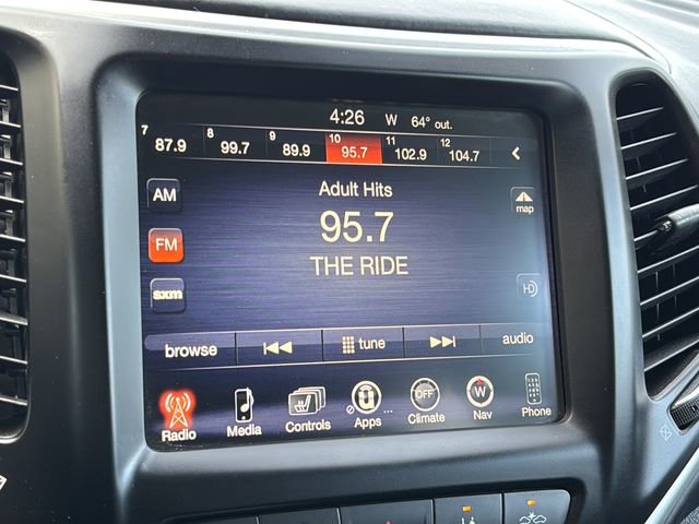 Used 2018 Jeep Cherokee Overland w/ Technology Group image 26