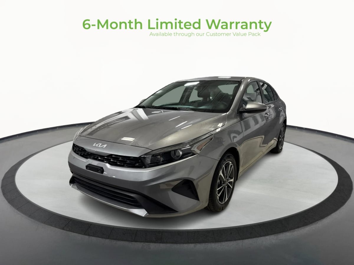 Used 2024 Kia Forte LXS FWD image 3