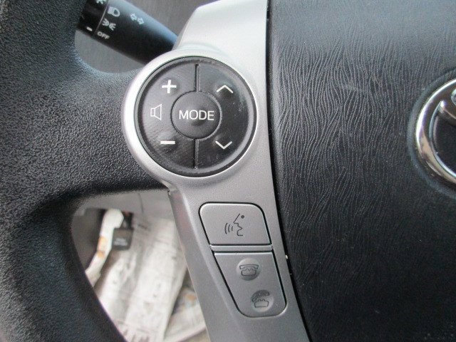 Used 2013 Toyota Prius V Three image 19