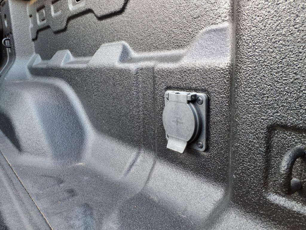 Used 2023 GMC Canyon Elevation w/ Convenience Package AWD/4WD image 5