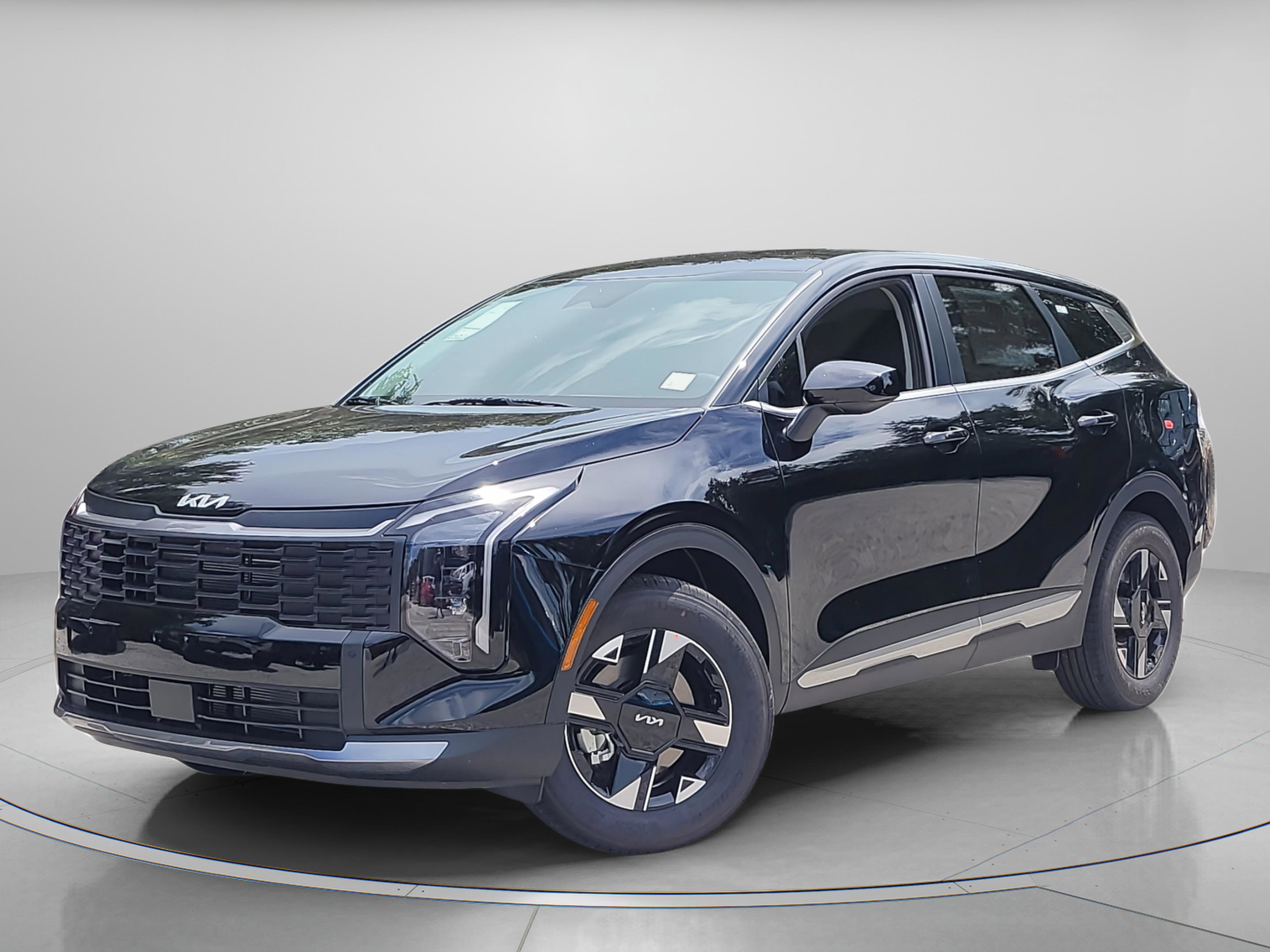 New 2026 Kia Sportage LX image 2