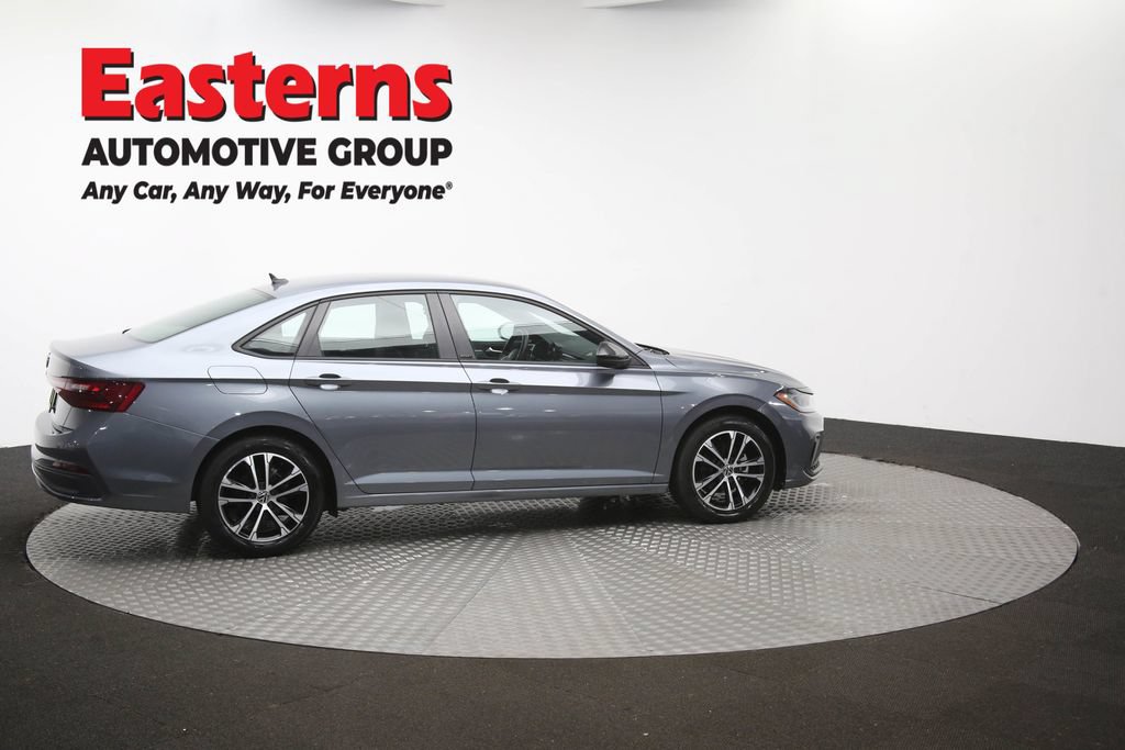 Used 2025 Volkswagen Jetta Sport FWD image 43