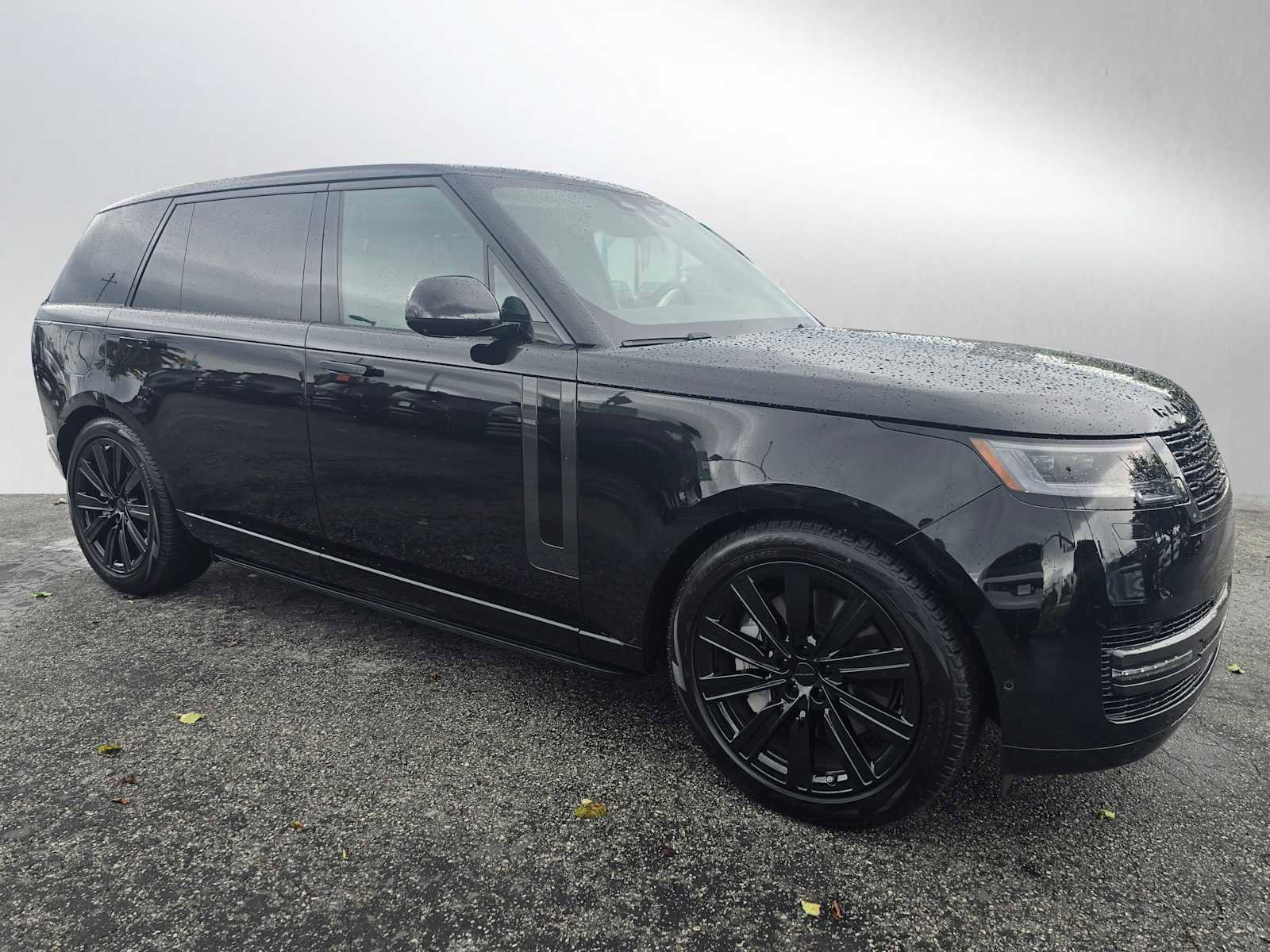 Used 2026 Land Rover Range Rover Long Wheelbase SE image 7