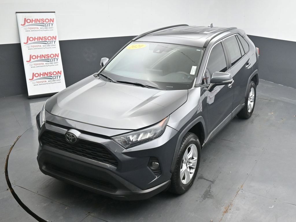 Used 2020 Toyota RAV4 XLE w/ Convenience Package FWD image 29
