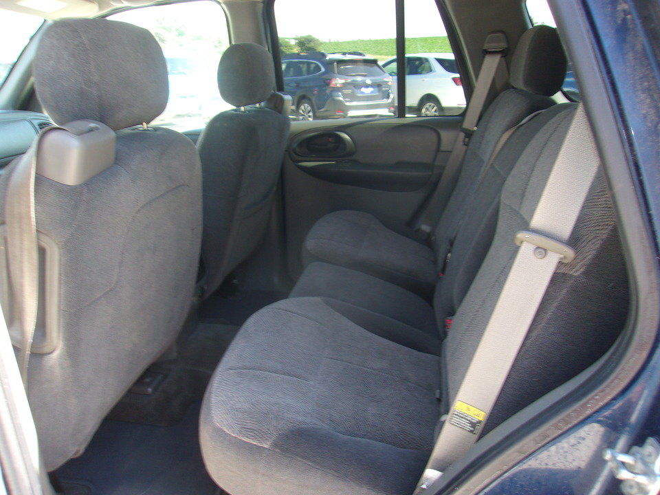 Used 2004 Chevrolet TrailBlazer LT AWD/4WD image 13