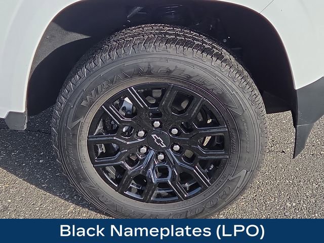 Used 2025 Chevrolet Colorado W/T w/ WT Custom Package image 12