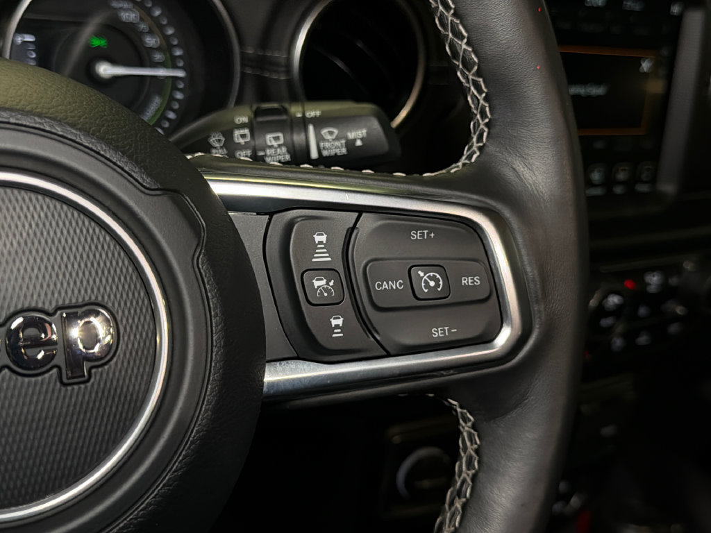 Used 2023 Jeep Wrangler Unlimited Sahara w/ Cold Weather Group AWD/4WD image 26