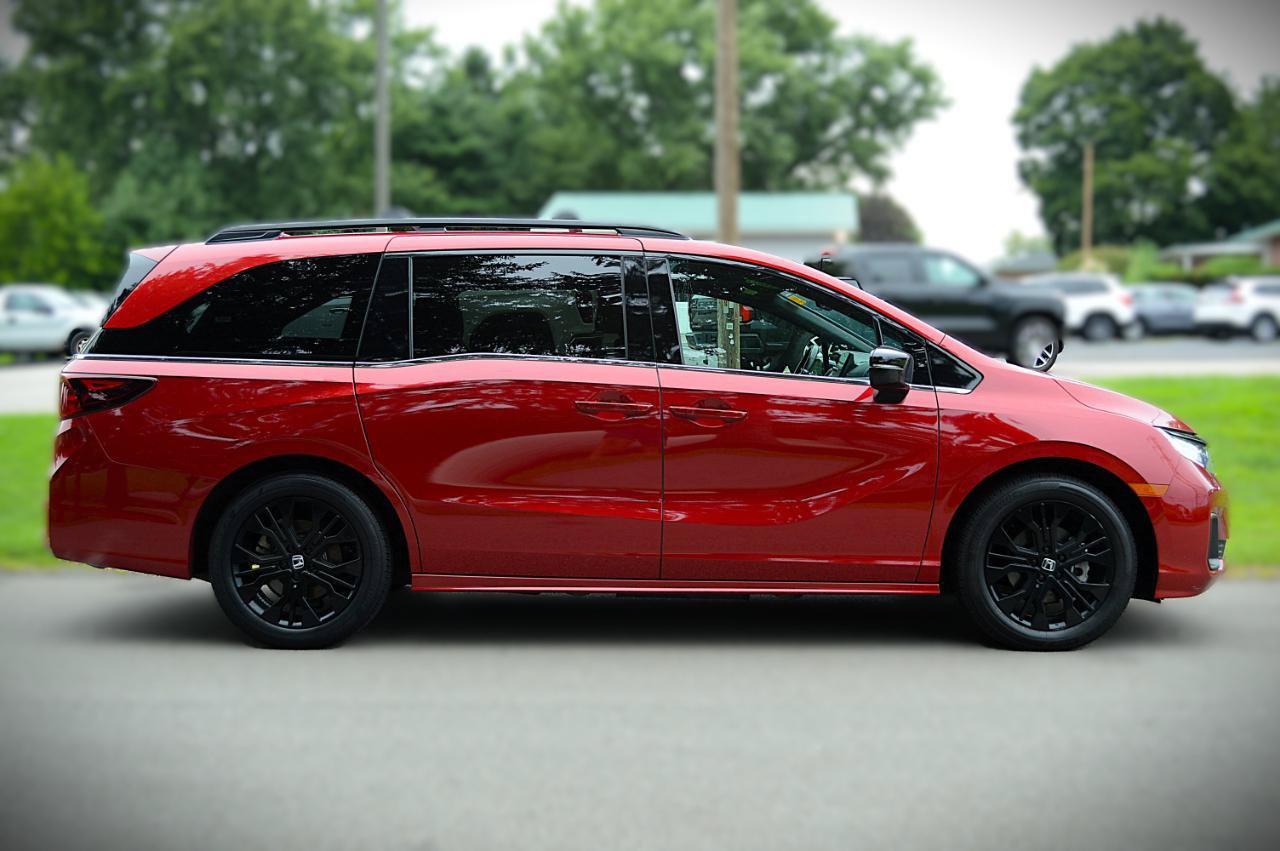 Used 2025 Honda Odyssey Sport-L image 4