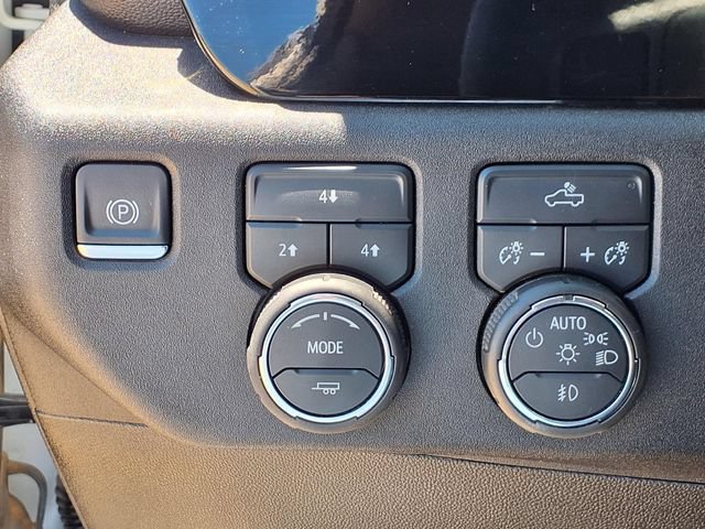 Used 2025 Chevrolet Silverado 2500 LT w/ Convenience Package AWD/4WD image 15