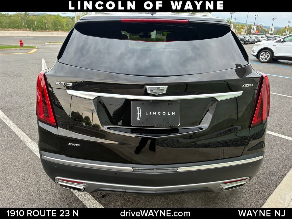Used 2025 Cadillac XT5 Premium Luxury w/ Technology Package AWD/4WD image 4