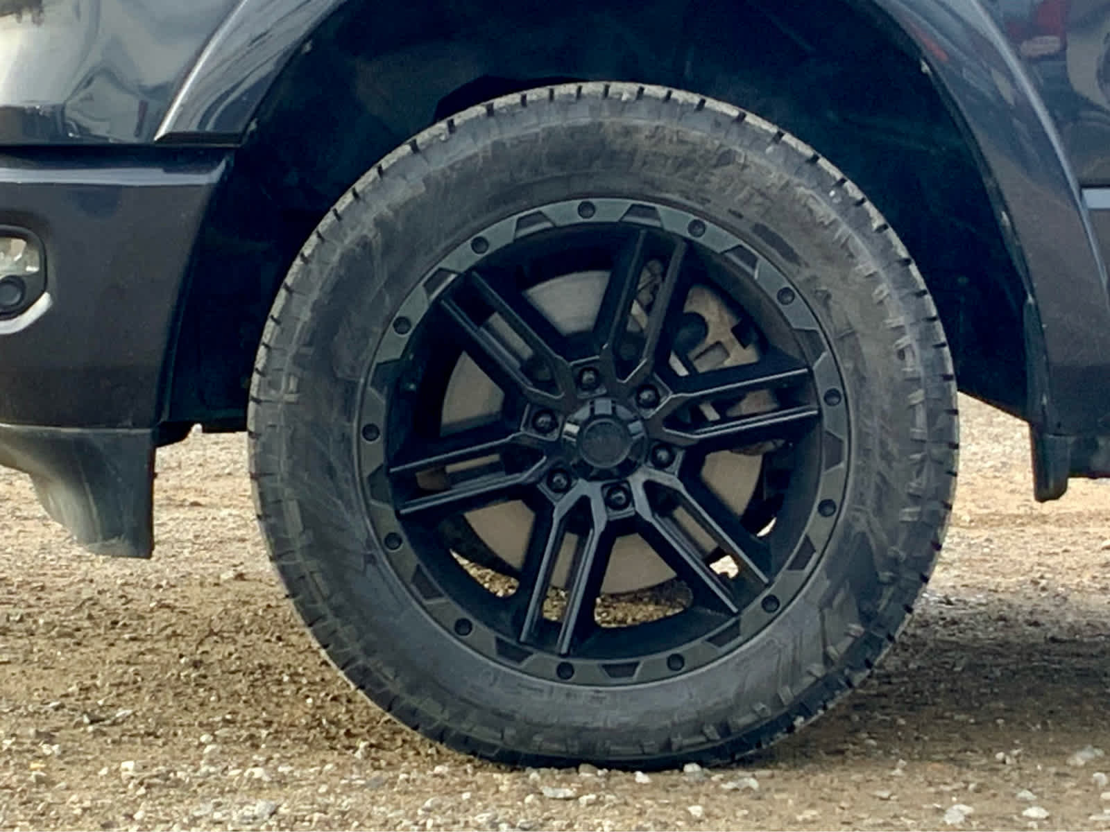 Used 2019 RAM 1500 Laramie image 17