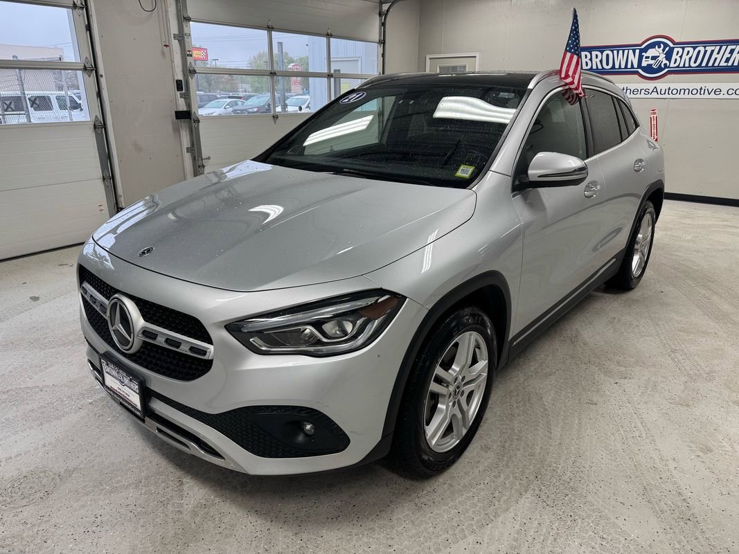 Used 2021 Mercedes-Benz GLA 250 4MATIC w/ Premium Package image 2