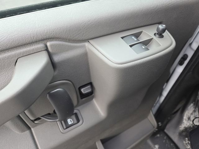 New 2026 GMC Savana 2500 Work Van w/ Enhanced Convenience Package image 8